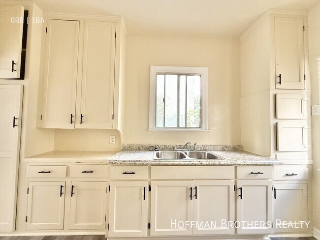 Foto del edificio - 2927 West Blvd