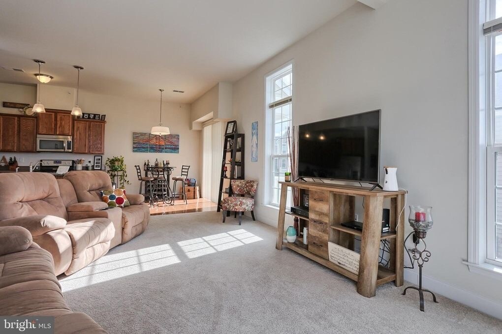 Foto principal - 726 Whitetail Dr