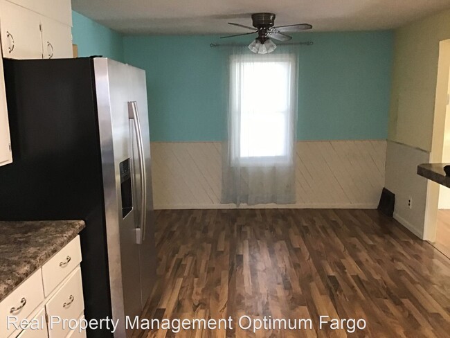Foto del edificio - 4 br, 2 bath House - 418 9 1/2 St N