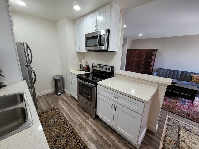 Building Photo - 1605 Pentecost Way