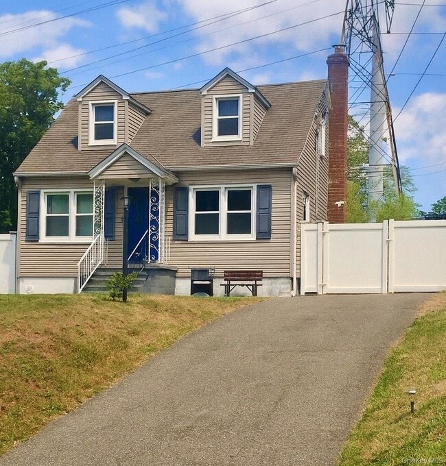Building Photo - 4299 Express Dr N