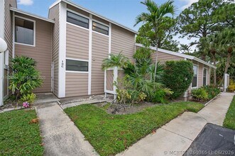 Building Photo - 707 Stonewood Ct