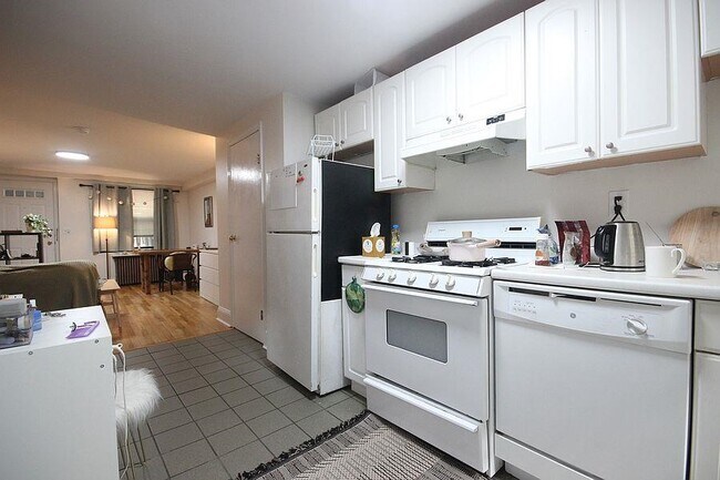 Foto del edificio - 317-319-319 Bloomfield St