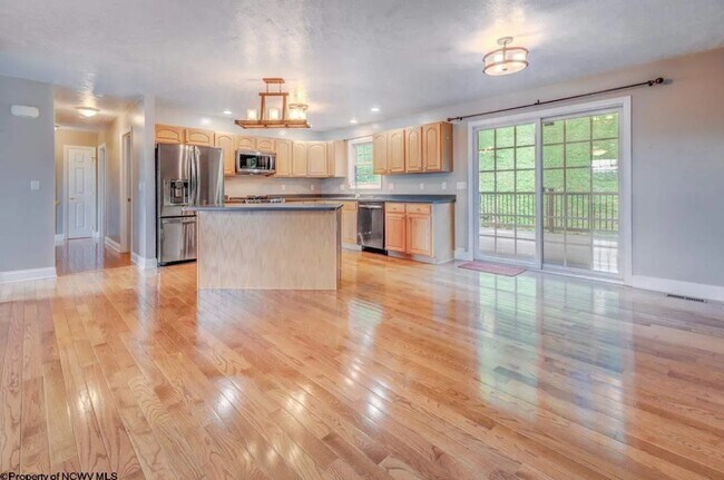 Foto del edificio - 420 December Lane