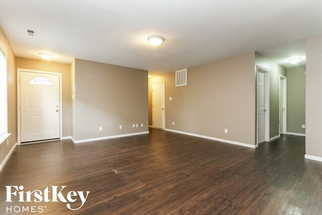 Building Photo - 4050 Congaree Dr