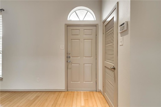 Foto del edificio - 3311 Blackburn St