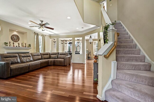 Building Photo - 22385 Maison Carree Square