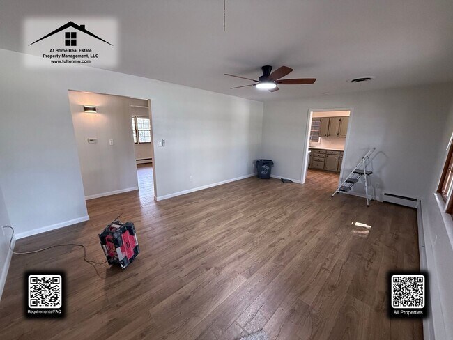 Building Photo - 511 Kleewood Dr