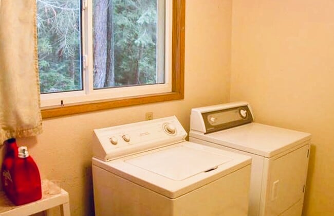 Building Photo - 7163 Chico Way NW