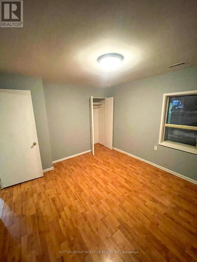 Photo du bâtiment - 26951 Kennedy Rd