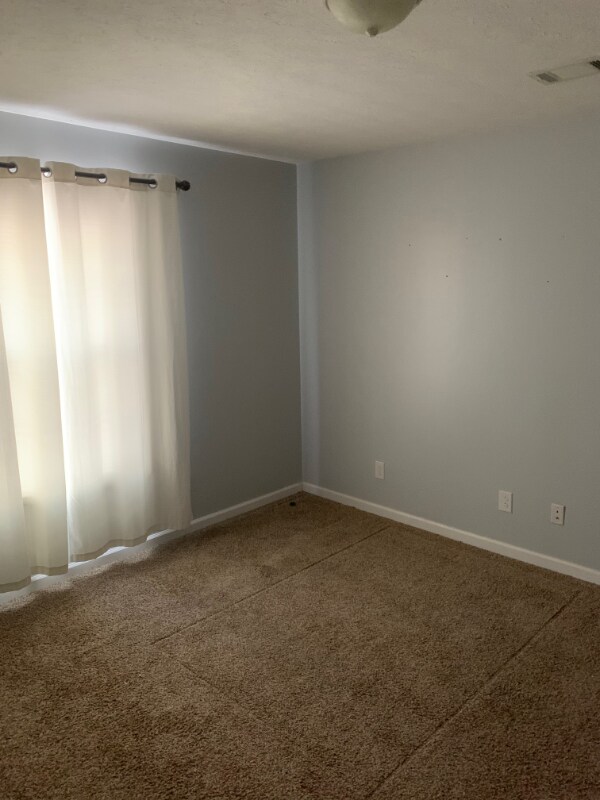 2021 Clark Rd Unit Apartment B, Benton, KY 42025 Room for Rent