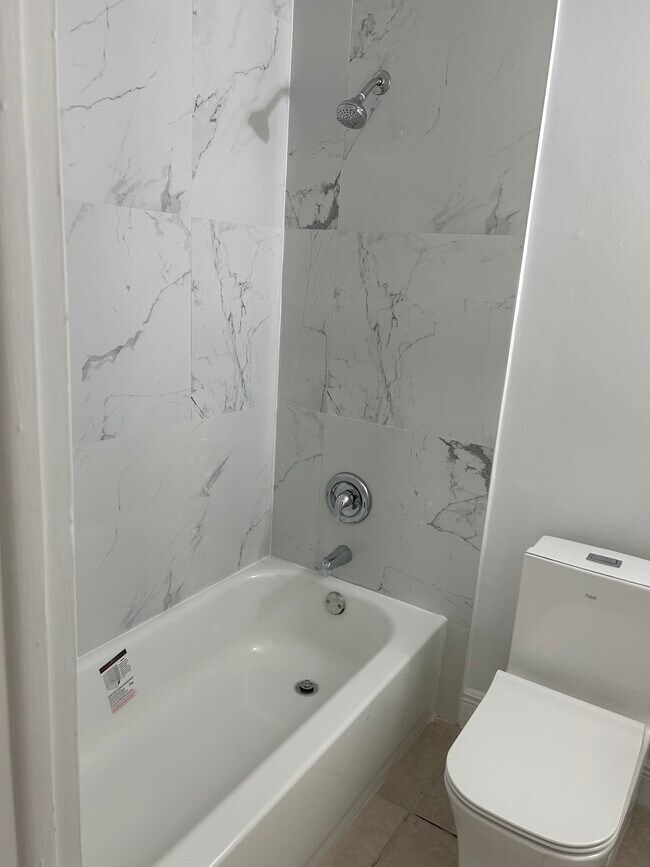 Foto del edificio - 5725 NW 27th Ct