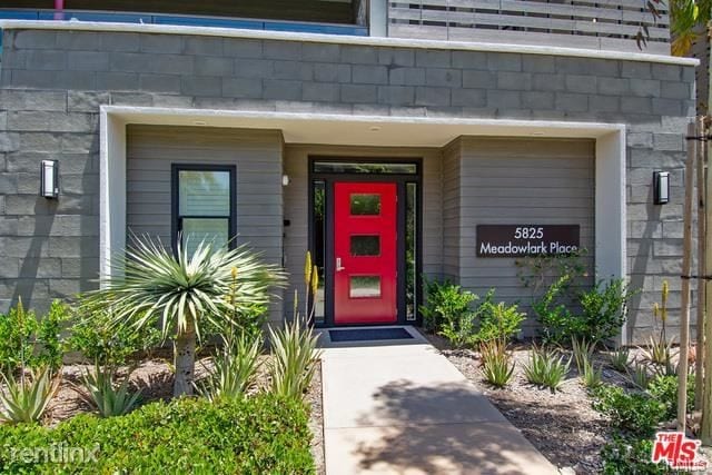 Building Photo - 4 br, 4 bath House - 5825 Meadowlark Pl # 1
