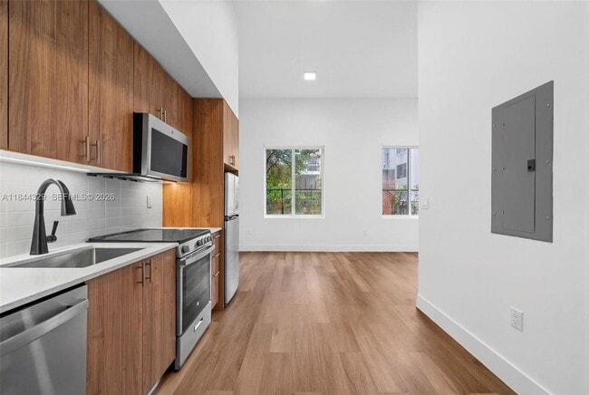 Foto del edificio - 650 SW 1st St