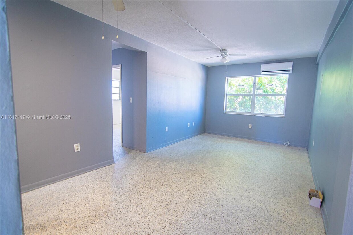 Foto principal - 2000 NW 29th St