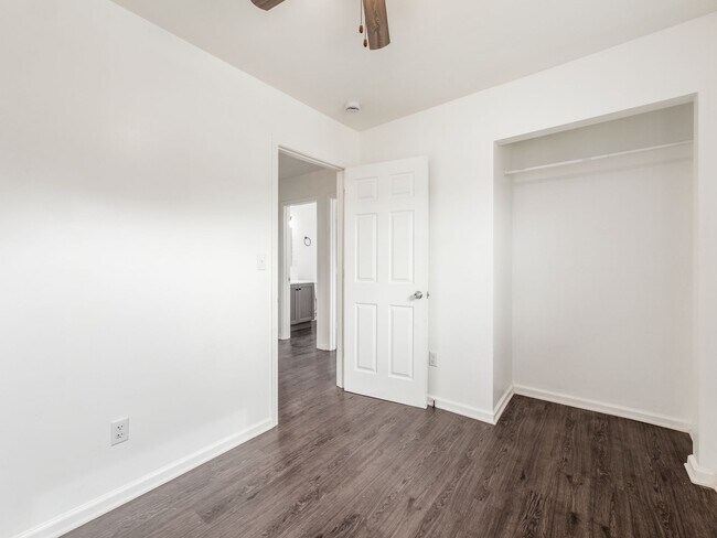 Foto del edificio - 940 Shoemaker Ave