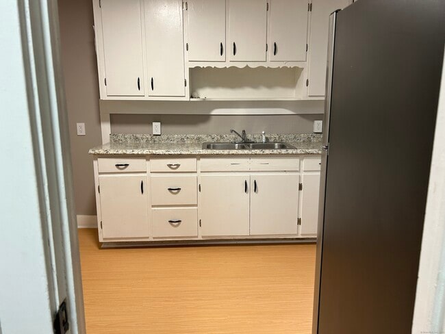 Foto del edificio - 92-98 Boswell Ave