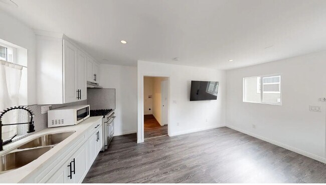 Building Photo - 3629 Marmion Way