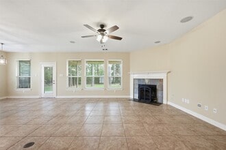 Building Photo - 25203 Oak Villa Dr