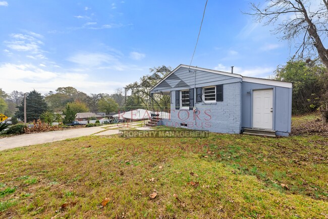 Building Photo - 3322 10th St