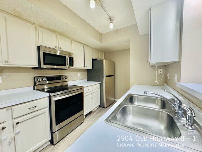 Foto del edificio - 2904 Old Hwy 8