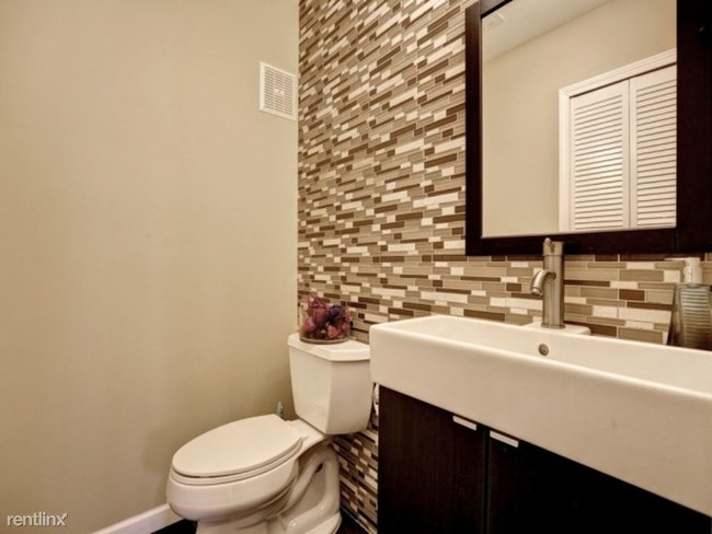 Building Photo - 3 br, 3 bath  - 510 E Ponce de Leon Ave Apt I