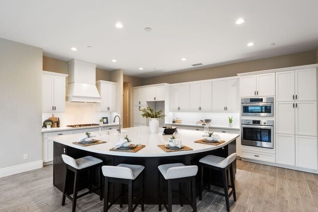 Building Photo - Madera Tesoro Viejo - Beautiful 2-Story Home, 4BR/3.5BA, SOLAR, Community Pool + Lots of Amenities