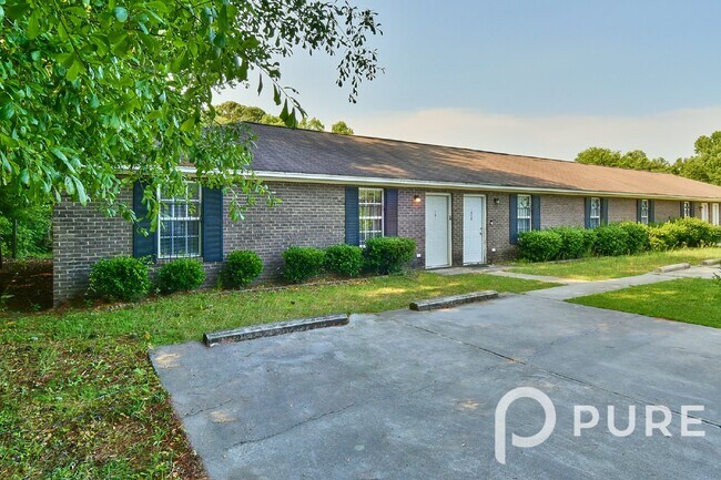 Building Photo - 701 Kings Rd, Orangeburg, SC 29115