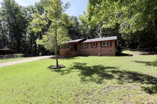 Foto del edificio - 3 Spring Lake Dr