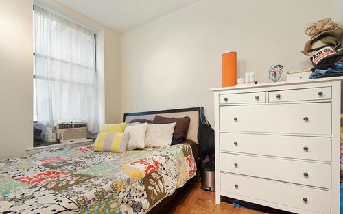 Foto del edificio - 274 E 10th St