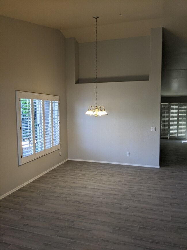 Foto del edificio - Beautiful home for rent in Scottsdale. MM