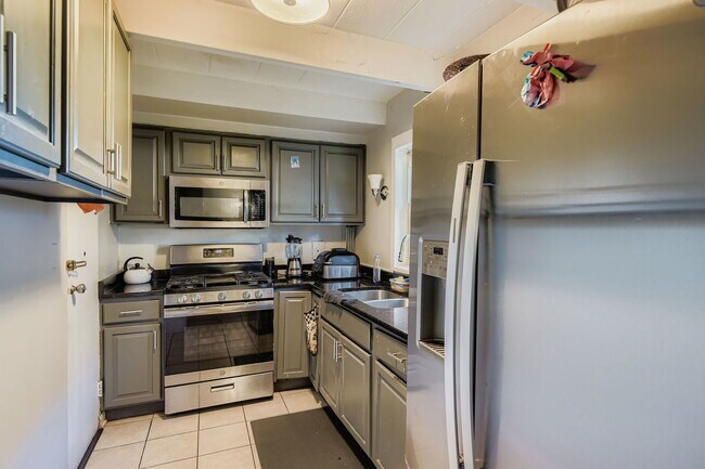 Foto del edificio - 2142 W Rosemont Ave
