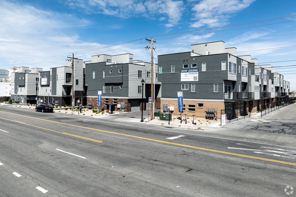 Primary Photo - Central Heights Townhomes