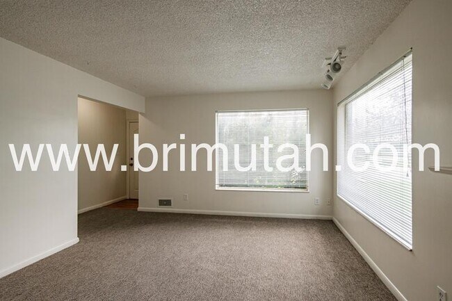 Building Photo - 2594 S 500 E