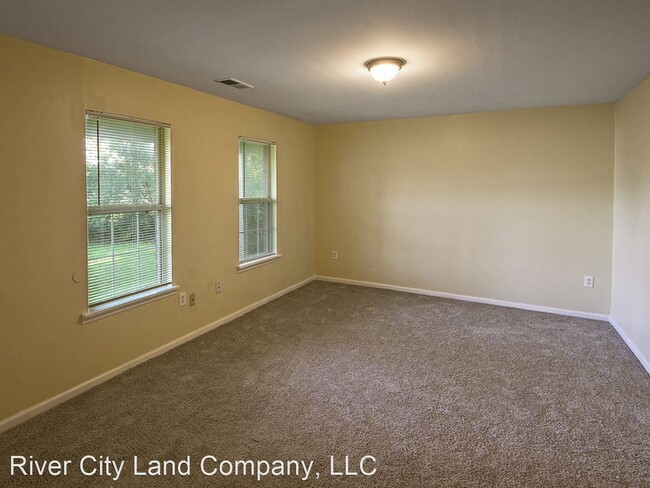 Building Photo - 3015 Frayser-Raleigh Rd