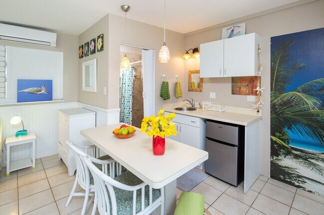 Building Photo - Fully furnished beach-side studio includes...