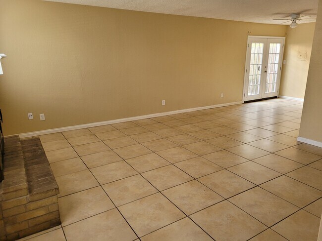 Building Photo - 401 12th Ave SE