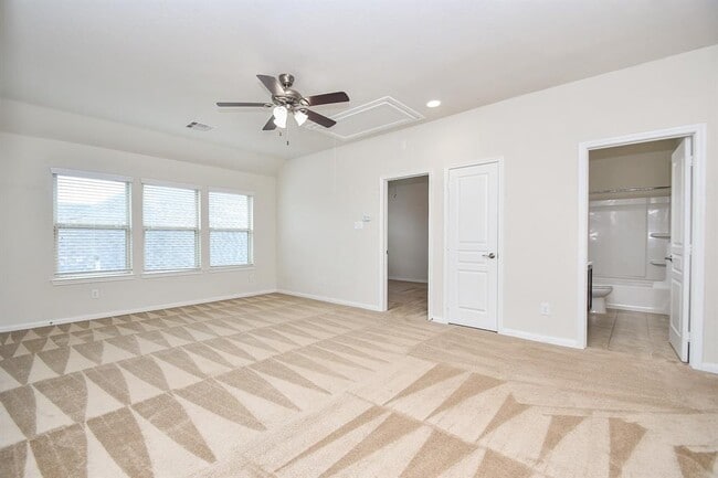 Building Photo - 30217 Live Oak Way