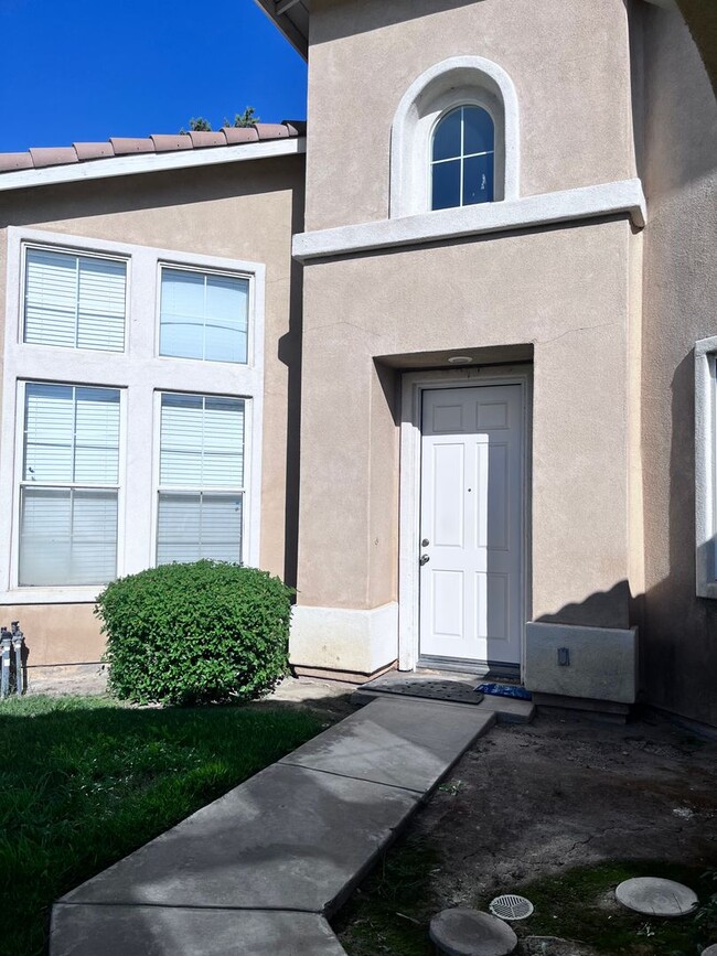 Building Photo - 11811 Columbia Ct