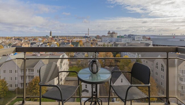 Photo du bâtiment - Cameron Arms Apartments