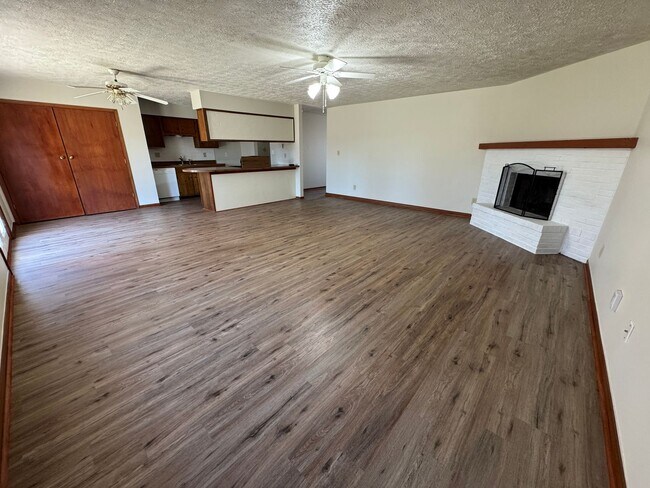 Foto del edificio - 378 Boonesboro Rd