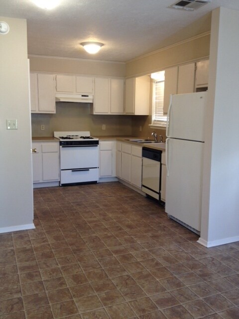 Foto del edificio - College Station - 3 Bedroom/2 Bath - 2 sto...