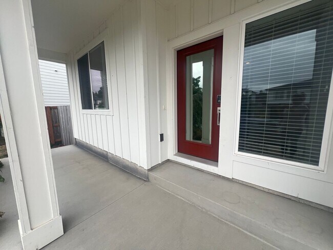 Foto del edificio - 3 Bed / 2.5 Bath in Ferndale, WA