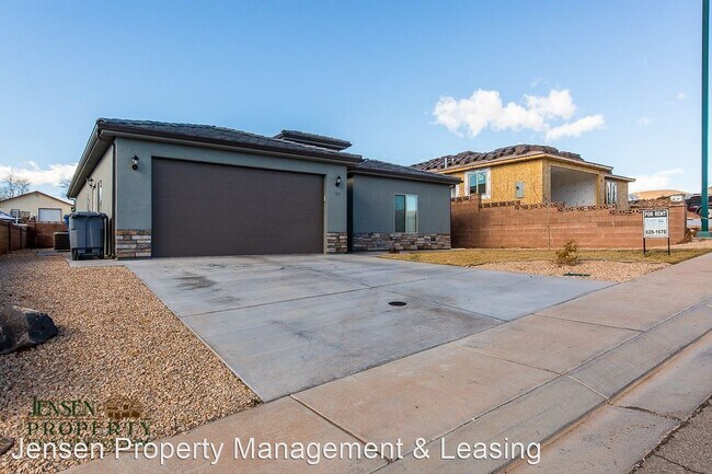 Building Photo - 3 br, 2 bath House - 123 North 400 West