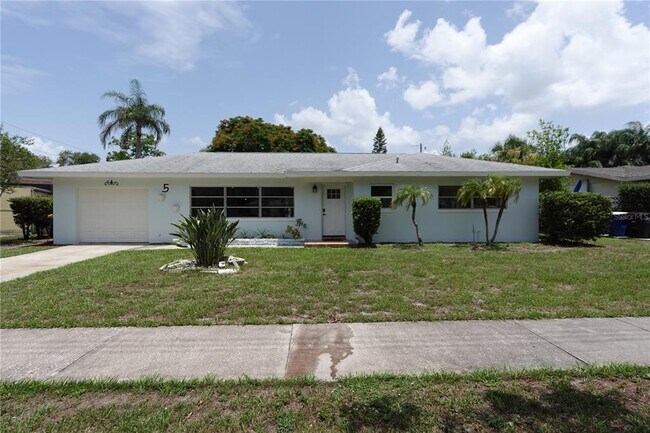 Building Photo - 5 S Hercules Ave