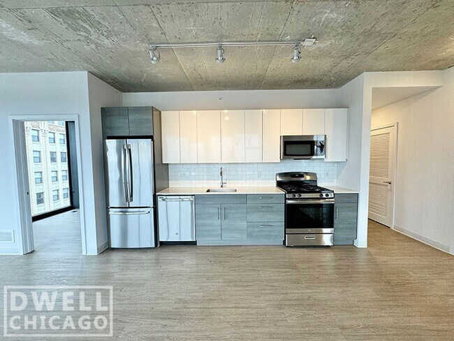 Foto del edificio - 4505 N Sheridan Rd
