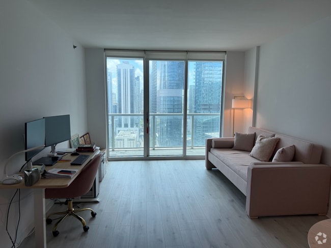 Building Photo - 500 Brickell Ave