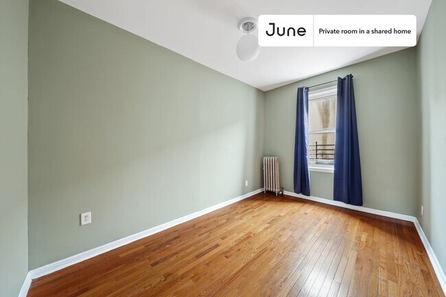 Foto del edificio - Room in Shared 4 bed/1 bath home in Flatbush