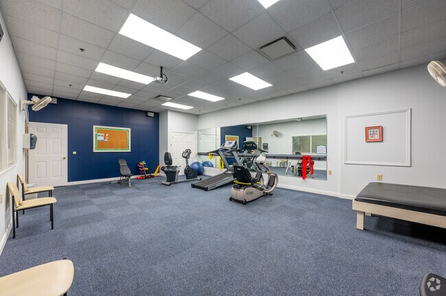Gimnasio - Serenity Manor 55+ Independent Active Living