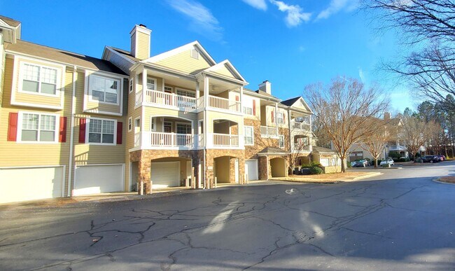 Foto del edificio - Welcome to this Luxury 2 bedroom, 2 bath c...